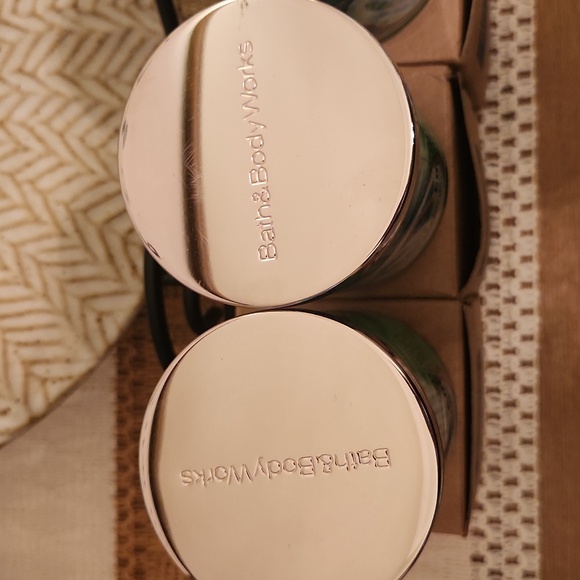 Bath and Body Works "Waikiki Beach Coconut" Single Wick Candles BUNDLE OF 2 - Picture 2 of 2